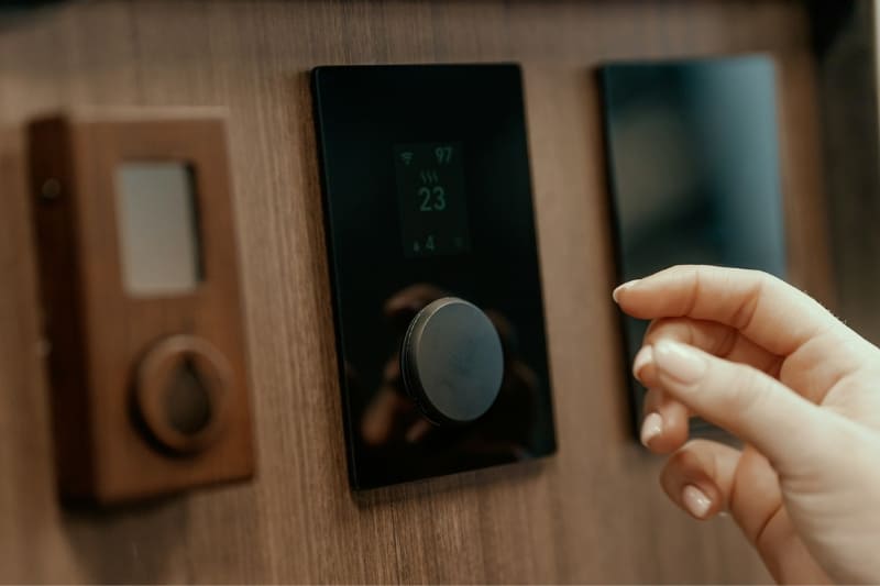 Hand adjusting digital control panel for sauna temperature